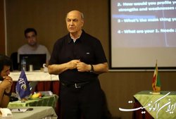 رقبای تیم ملی دست به کار شده‌اند