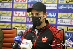 گل‌های راحتی خوردیم و قهرمان نشدیم