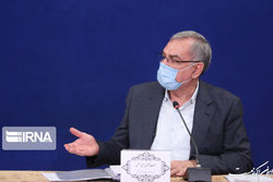 وزیر بهداشت: نباید حتی یک صندلی در رشته‌های تخصصی خالی بماند