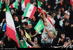  سلام فرمانده ؛ تجدید عهد مردم زاهدان با قوی‌ترین فرمانده دنیا+فیلم