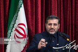 وزیر ارشاد: نقض قانون، خط قرمز ما