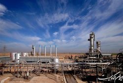 تفاهمنامه توسعه یکپارچه میدان مشترک نفتی آزادگان امضا شد