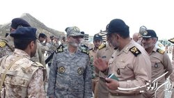 بازدید سرزده فرمانده کل ارتش از منطقه دوم دریایی ولایت جاسک و پایگاه دریایی مکران