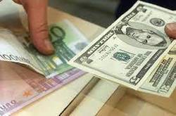دلار ۲۷ هزار و ۷۲۰ تومان است
