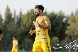 علی دشتی به آلومینیوم پیوست
