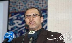 کسی که گنبد آهنینش از شیشه است سرانجام سنگ‌پرانی را خواهد دید
