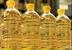 ۶۰ هزار تن روغن خام در انتظار ابلاغ مصوبه کاهش حقوق ورودی به گمرکات