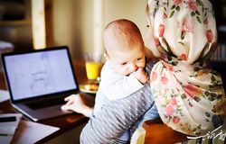 ابلاغ دستورالعمل نوبت کاری شب برای مادران شاغل باردار و یا دارای فرزند شیرخوار