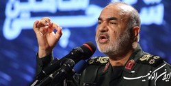 همه عالم پشت مرز های ما جمع شده تا شرارت را به درون کشور ما سرریز کنند