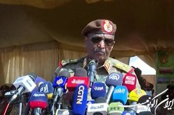 البرهان کناره گیری نهاد نظامی از روند سیاسی را اعلام کرد