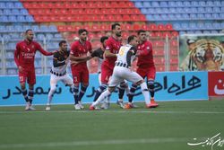 نبرد در نقش جهان؛ توقف نساجی برابر مس رفسنجان در دیداری نه‌چندان «خانگی»