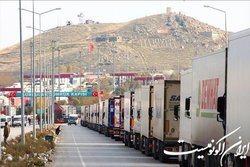 گمرک: فیلم بوق زدن ممتد کامیون‌ها در گمرک بازرگان، صداگذاری است