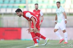 پرسپولیس حریف ذوب‌آهنِ ۱۰ نفره نشد