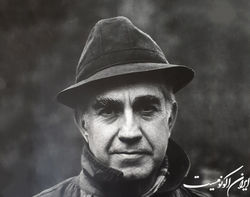 پدر عکاسی نوین ایران نگاتیوهایش را با قیچی خُرد کرد