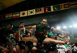 لژیونر کبدی: فدراسیون از ما پول زور می‌گیرد