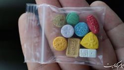 بیش از ۵.۵ میلیون آمریکایی مواد توهم زا مصرف می کنند