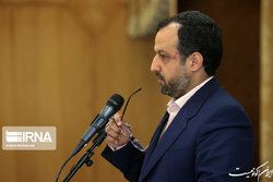 خاندوزی: مجوزهای صنوف برای نخستین بار احصاء شد