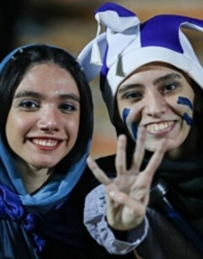 حضور زنان در ورزشگاه؛ فرق می‌کند چه کسی رئیس جمهور باشد!