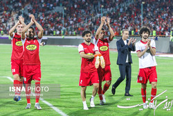 هوادار - پرسپولیس در ورزشگاه پاس‌قوامین