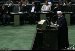 روحانی رکورد دار دریافت تذکر از مجلس