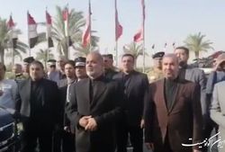 زائرانی  که مرز بودند در حال عبورند