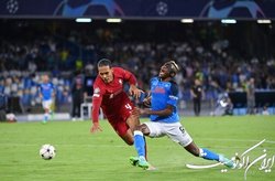 مهاجم ناپولی دست کم یک ماه دور از میادین