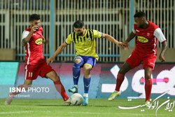 درخشان: هافبک‌های پرسپولیس بیشتر به لوکادیا توجه کنند