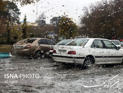 رگبار در ارتفاعات شمال شرق تهران