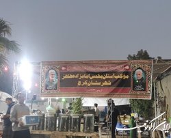 ارائه خدمت به زائران حسینی در موکب مشترک ایرانی‌ها و عراقی‌ها در ابتدای طریق نجف به کربلا