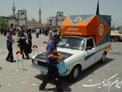 نظافت مسیر راهپیمایی جاماندگان اربعین با حضور۱۵۰۰نیرو
