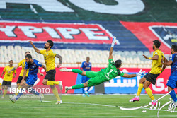 به کام سپاهان، علیه پرسپولیس
