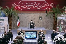 آغاز سخنرانی رهبری در دیدار با جمعی از پیشکسوتان و فرماندهان دفاع مقدس