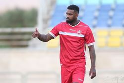 لوکادیا: در عمل باید خودم را در پرسپولیس نشان دهم