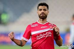 پیروزی پرسپولیس در نیمه نخست مقابل آلومینیوم با گل «سرلک»
