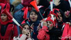بانوان پرسپولیسی بلیت‌ها را درو کردند