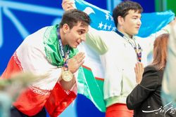 مرد طلایی وزنه‌برداری ایران سنت‌شکنی نکرد؛ هتریک طلایی معتمدی در منامه