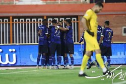 یک مطهری از کوره در رفت، یک مطهری تشویق شد