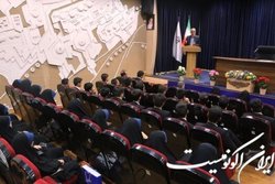 دانش‌آموزان و دانشجویان امکان بروز و ظهور افکار خود را ندارند