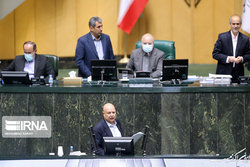 مجلس درآمدهای غیرواقعی را در بودجه افزایش ندهد
