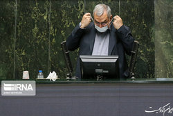 سوال از وزیر بهداشت به دلیل گرانی دارو اعلام وصول شد