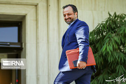 خاندوزی: لایحه اموال تملیکی با گذشت ۳۰۰ روز هنوز اعلام وصول نشده است