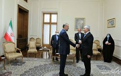 دیدار دبیرکل سازمان همکاری های اکو با وزیر امور خارجه کشورمان