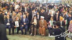 رئیس جمهور برای دیدار با مردم وارد مصلای پاکدشت شد