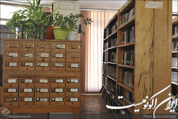 چالش های کتابخانه تئاتر شهر