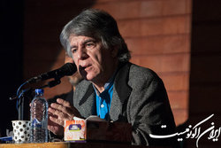 رسانه بدون نقد و پرسش، رسانه نیست