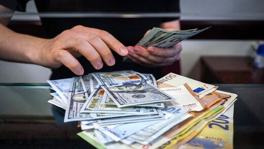 آیا بانک مرکزی قدرت کافی برای مهار دلار را دارد؟