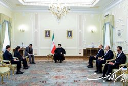 گسترش همکاری بین کشورهای همسو یکی از راه‌های خنثی کردن فشار جبهه استکبار است