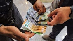 بیشترین افزایش و کاهش قیمت دلار در سال 1401