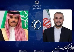 گفت‌وگوی تلفنی وزرای خارجه ایران و عربستان، تأکید بر انجام دیدار دوجانبه