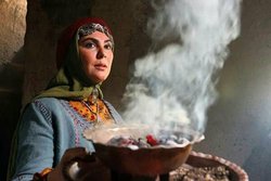 لاله اسکندری: 
برای این سریال کشته داده‌ایم بیشتر قدرش را بدانید!